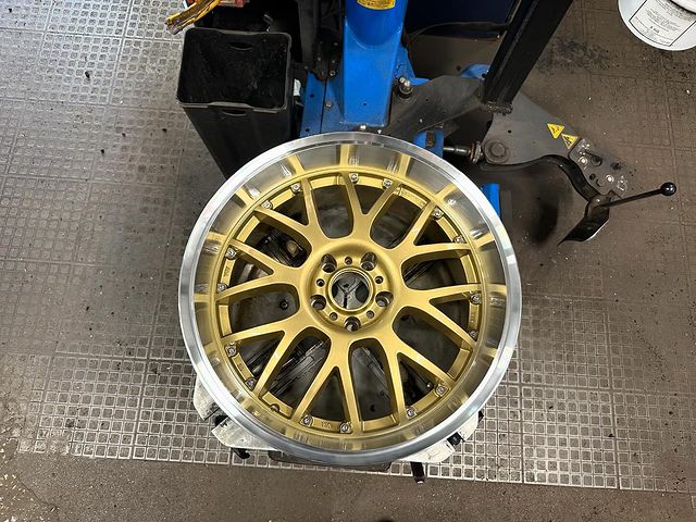 Gold painted Rim